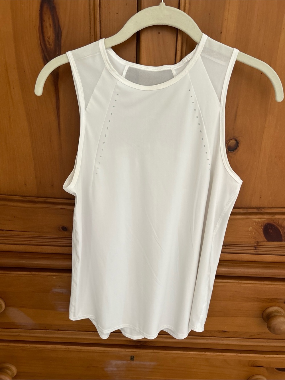 Lululemon Women’s Size 6 White Sculpt Tank Mesh Reflective Workout Running Yoga